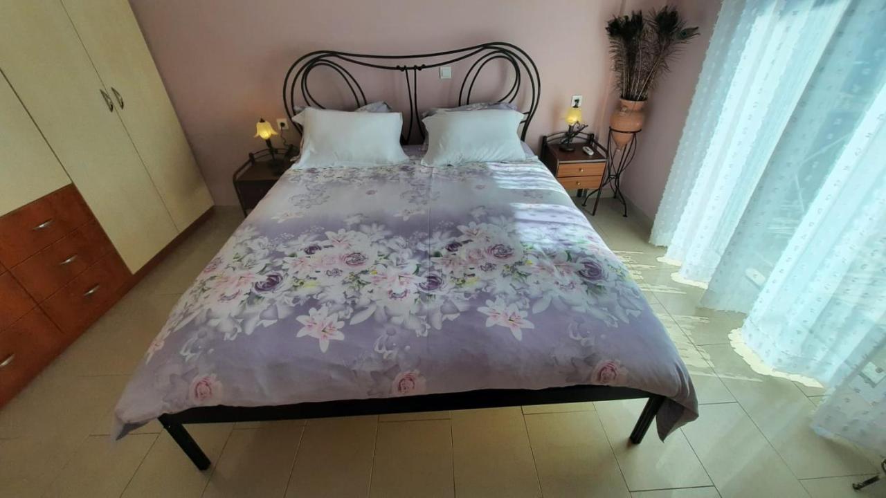 Ioannis - Room With Balcony Near Limnopula Gavrolimni Exteriör bild